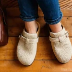 버켄스탁 보스턴과 취리히 샌들 비교 - **Birkenstock Boston: Cozy Autumn Comfort**
    "A candid, slightly overhead shot of a person's lowe...